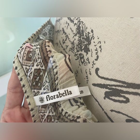 Florabella beautiful long dress size Small EUC - Picture 6 of 8